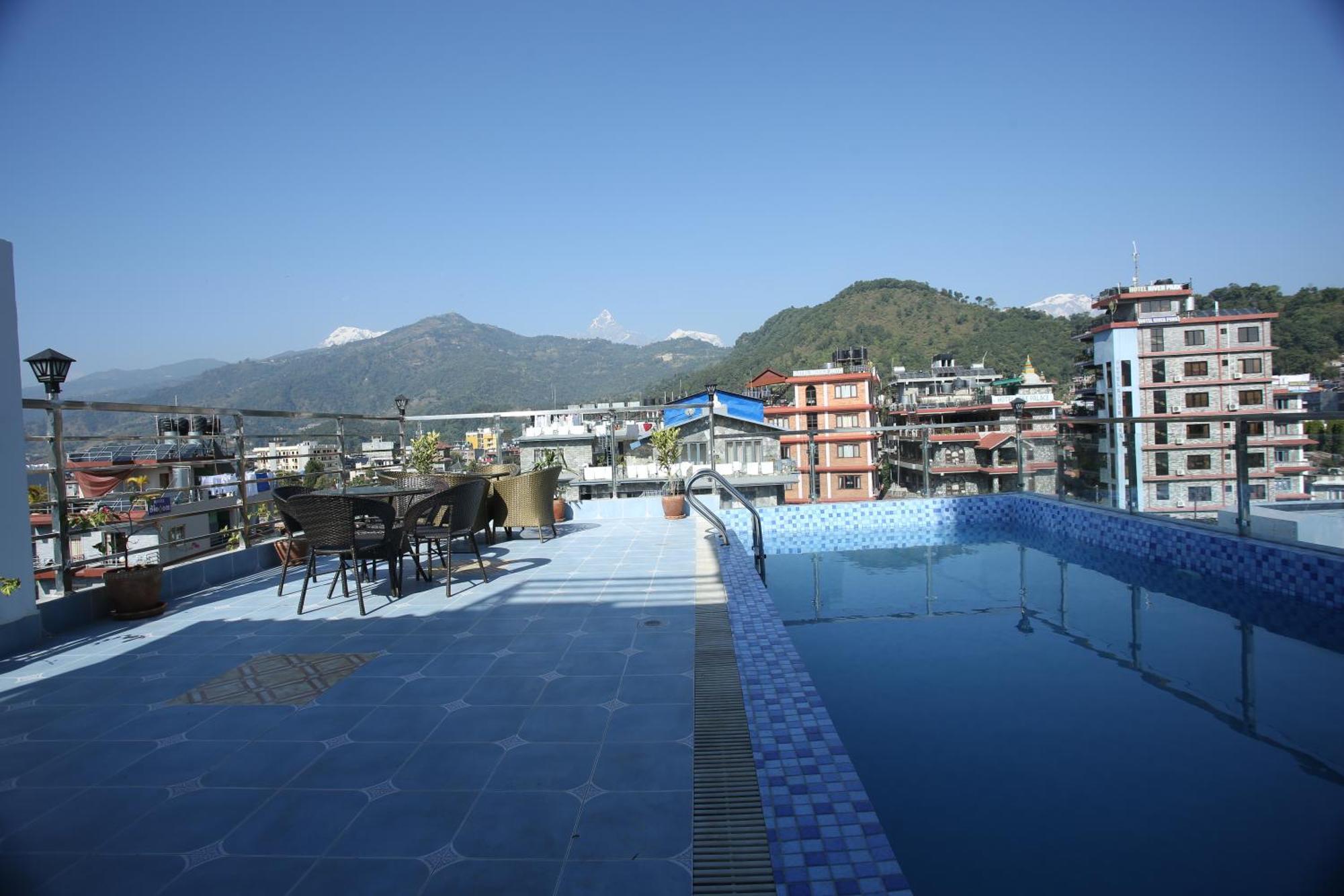 Hotel Eco Tree Pokhara Buitenkant foto